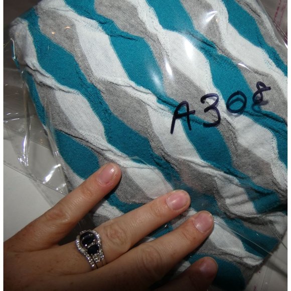 Women's Comfortable Blouse with Button accents, Links, XL - Picture 4 of 4